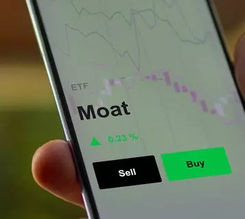 Electronic trading platform for moat stocks